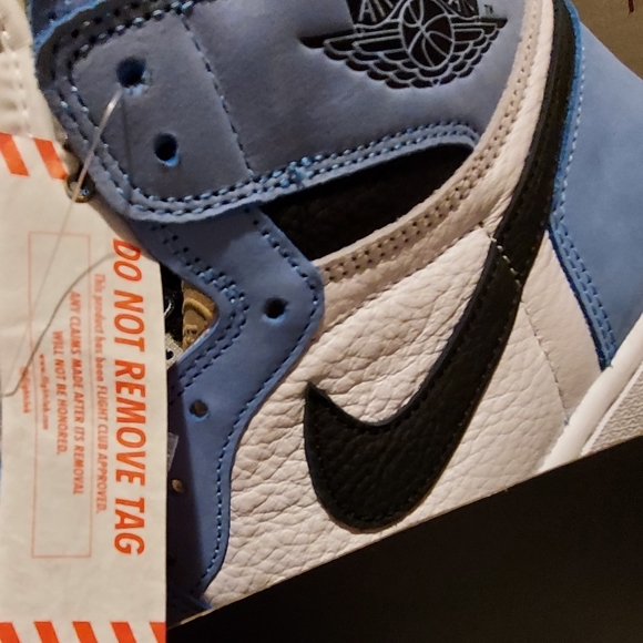 Air Jordan 1 Retro High OG - Picture 1 of 4